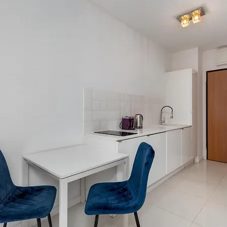 Apartment Intelliparts B